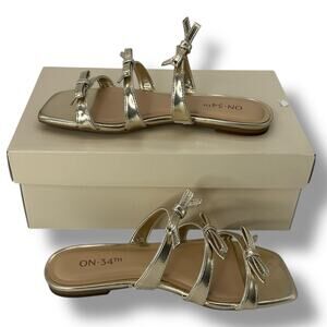NEW ON 34th Gold Strappy Bow Sandals Size 5 Flat Square Toe FLAW